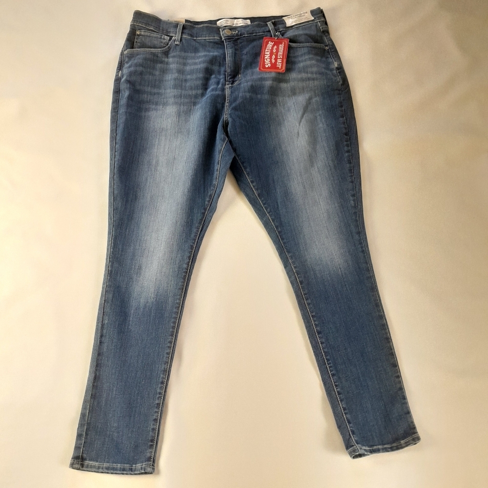 NWT New Levi's High Rise Super Skinny Jeans 20L